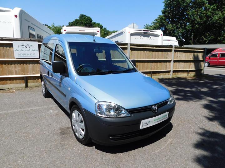 Vauxhall Combo TOUR ESSENTIA 1.3 CDTI WHEELCHAIR ACCESSIBLE VEHICLE AUTOMATIC