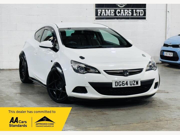 Vauxhall Astra GTC 2.0 CDTi SRi Euro 5 (s/s) 3dr Vauxhall Astra GTC 2.0 CDTi SRi Euro 5 (s/s) 3dr