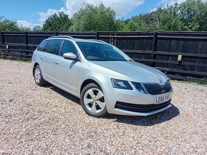 Skoda Octavia 1.6 TDI S Euro 6 (s/s) 5dr Skoda Octavia 1.6 TDI S Euro 6 (s/s) 5dr