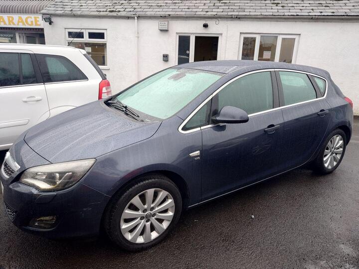 Vauxhall Astra 1.4T 16v SE Euro 5 5dr