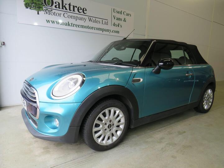MINI Convertible 1.5 Cooper Euro 6 (s/s) 2dr