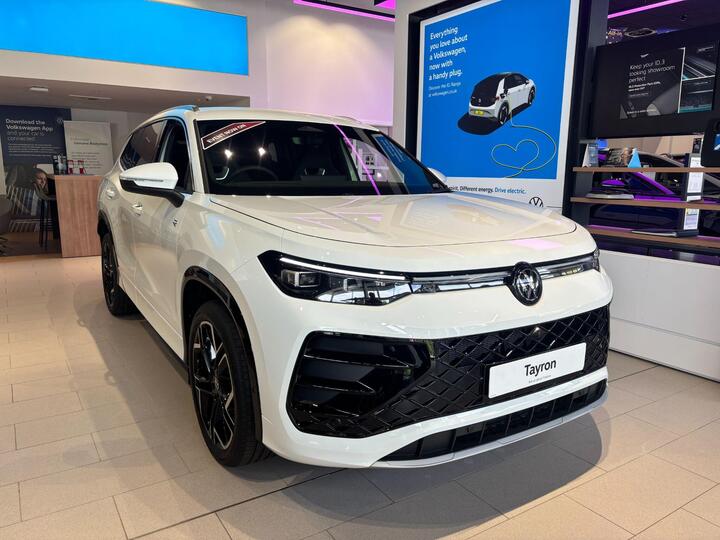 Volkswagen Tayron 1.5 ETSI MHEV R-Line DSG Euro 6 (s/s) 5dr