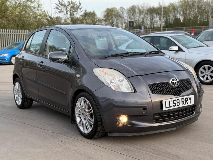 Toyota Yaris 1.3 VVT-i SR 5dr