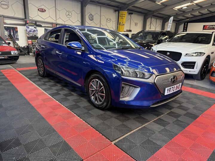Hyundai IONIQ 38.3kWh Premium Auto 5dr Hyundai IONIQ 38.3kWh Premium Auto 5dr