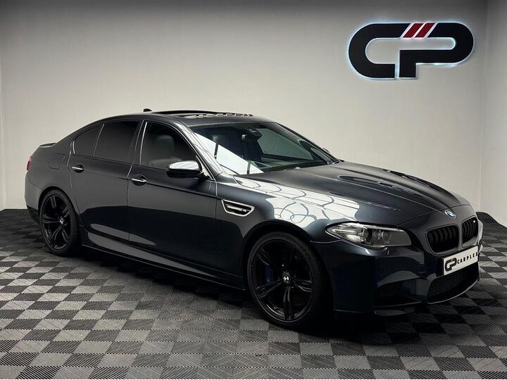 BMW M5 4.4 V8 DCT Euro 6 (s/s) 4dr
