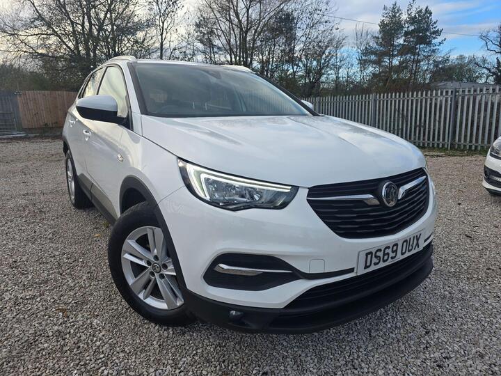 Vauxhall Grandland X 1.2 Turbo SE Euro 6 (s/s) 5dr
