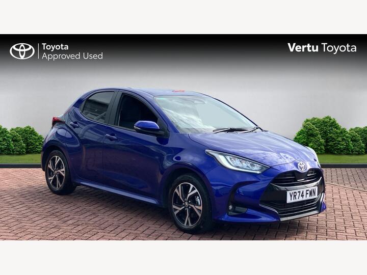 Toyota Yaris 1.5 VVT-h Design E-CVT Euro 6 (s/s) 5dr