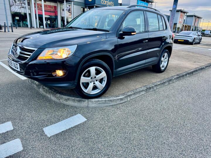 Volkswagen Tiguan 2.0 TDI Escape 4WD Euro 5 5dr