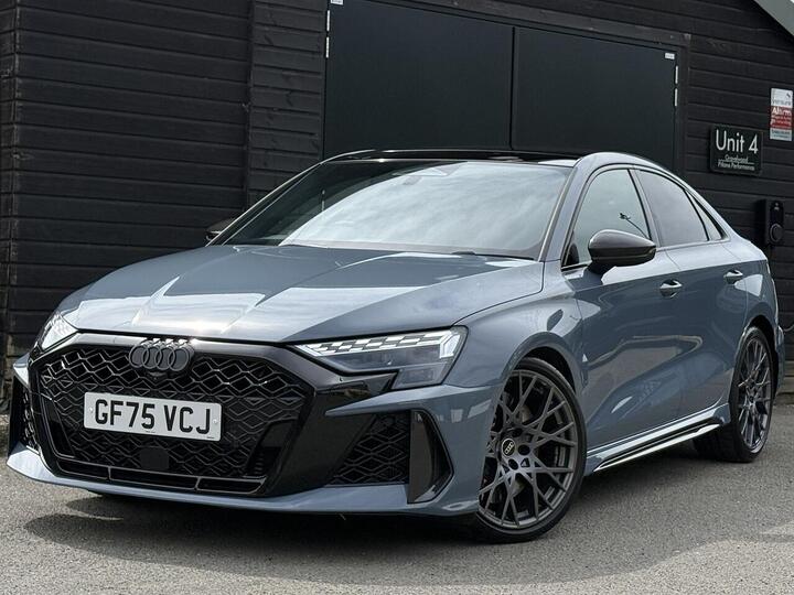Audi RS3 2.5 TFSI Carbon Vorsprung S Tronic Quattro Euro 6 (s/s) 4dr