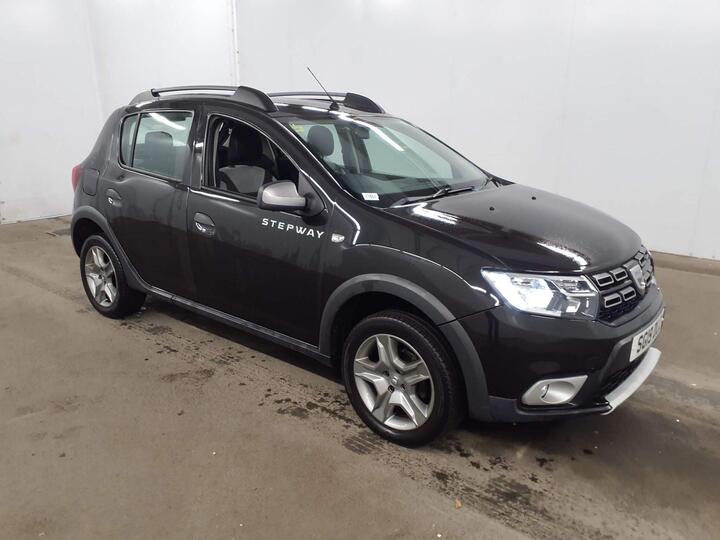 Dacia Sandero Stepway 0.9 TCe Essential Euro 6 (s/s) 5dr Dacia Sandero Stepway 0.9 TCe Essential Euro 6 (s/s) 5dr