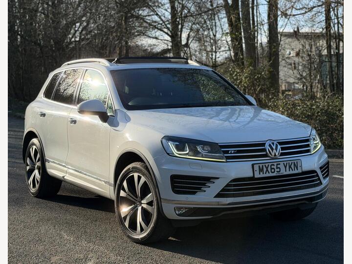 Volkswagen Touareg 3.0 TDI V6 BlueMotion Tech R-Line Tiptronic 4WD Euro 6 (s/s) 5dr Volkswagen Touareg 3.0 TDI V6 BlueMotion Tech R-Line Tiptronic 4WD Euro 6 (s/s) 5dr