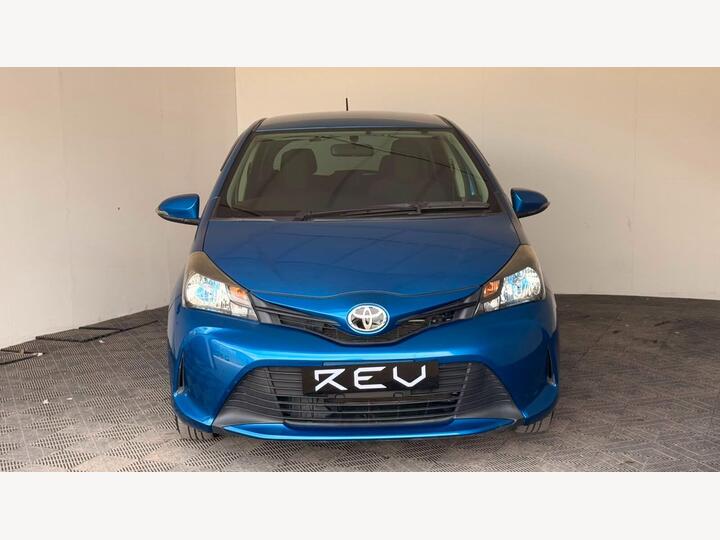 Toyota Yaris 1.33 Dual VVT-i Icon Multidrive S Euro 6 5dr (Safety Sense)