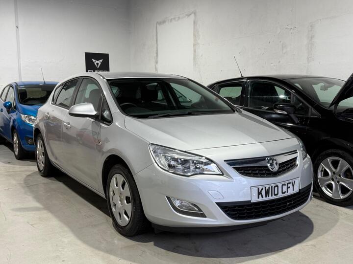 Vauxhall Astra 1.6 16v Exclusiv Euro 5 5dr