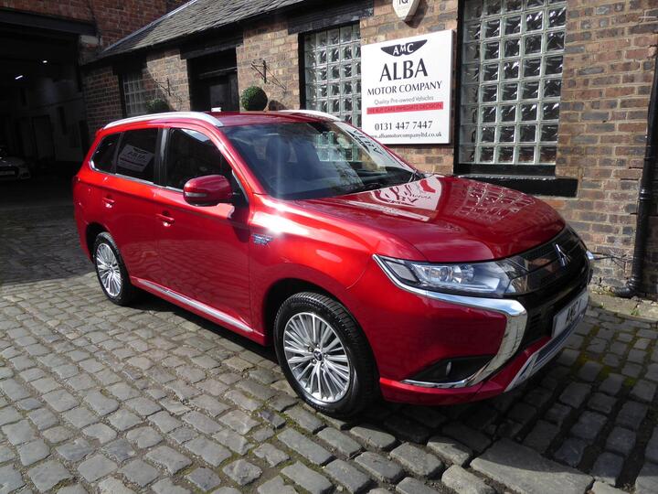 Mitsubishi Outlander 2.4h TwinMotor 13.8kWh Dynamic CVT 4WD Euro 6 (s/s) 5dr Mitsubishi Outlander 2.4h TwinMotor 13.8kWh Dynamic CVT 4WD Euro 6 (s/s) 5dr