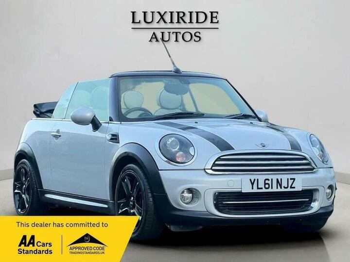 MINI Convertible 1.6 Cooper Soho Euro 5 (s/s) 2dr