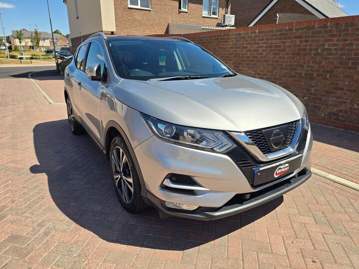 Nissan Qashqai 1.2 DIG-T N-Connecta Euro 6 (s/s) 5dr