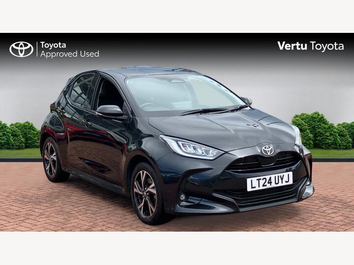 Toyota Yaris 1.5 VVT-h Design E-CVT Euro 6 (s/s) 5dr
