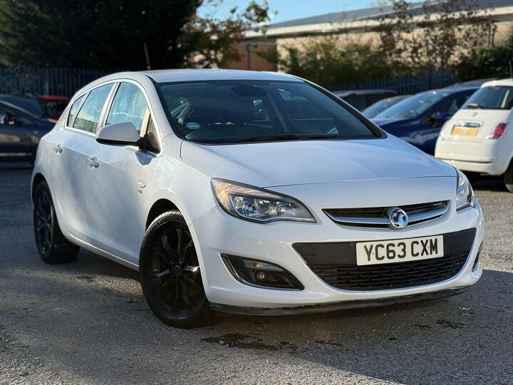 Vauxhall Astra 2.0 CDTi Elite Euro 5 5dr Vauxhall Astra 2.0 CDTi Elite Euro 5 5dr