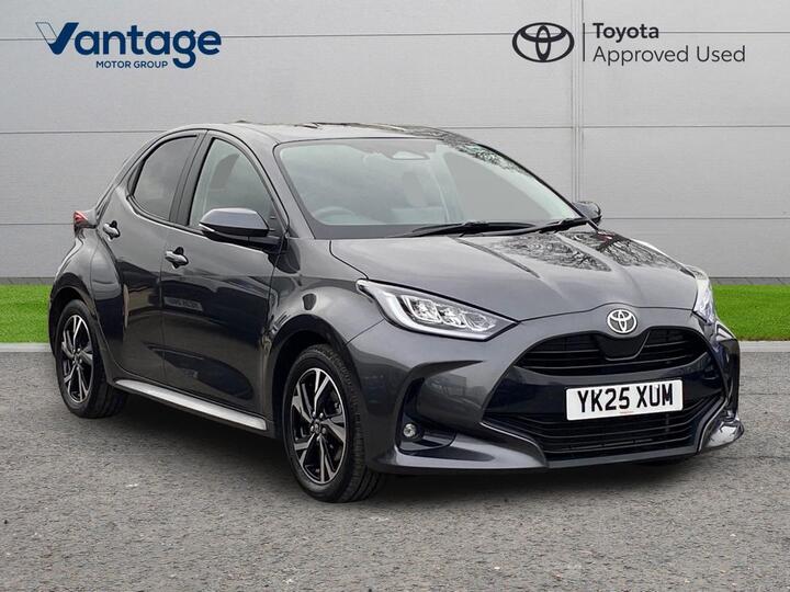 Toyota Yaris 1.5 VVT-h Design E-CVT Euro 6 (s/s) 5dr