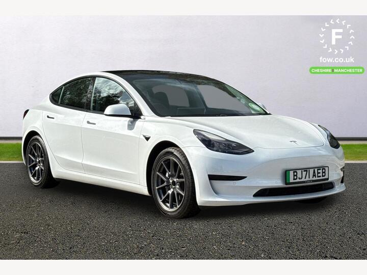 Tesla Model 3 Standard Range Plus Auto RWD 4dr