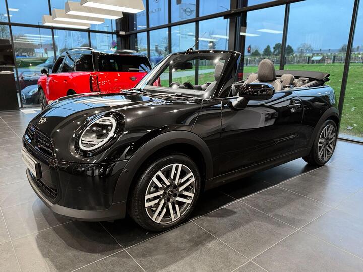 MINI Cooper Convertible 2.0C Classic Steptronic Euro 6 (s/s) 2dr