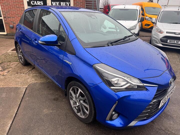 Toyota Yaris 1.5 VVT-h Y20 Bi-tone E-CVT Euro 6 (s/s) 5dr