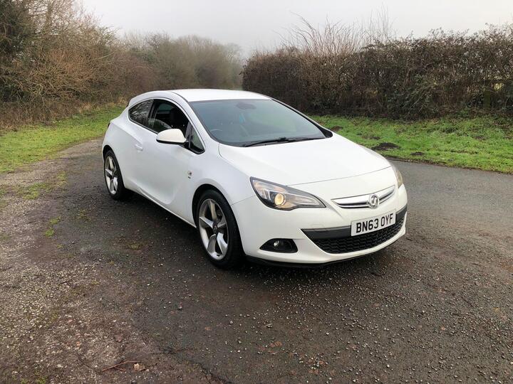 Vauxhall Astra GTC 1.7 CDTi EcoFLEX 109g SRi Euro 5 (s/s) 3dr