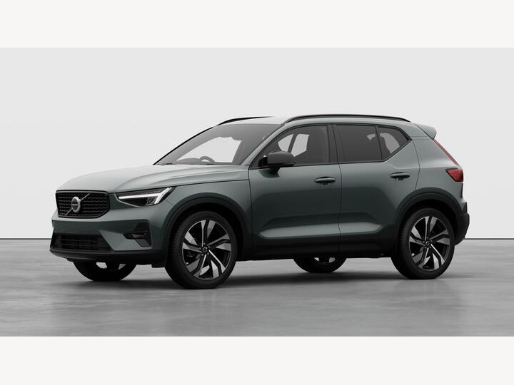Volvo XC40 2.0 B4 MHEV Plus Dark DCT Auto Euro 6 (s/s) 5dr