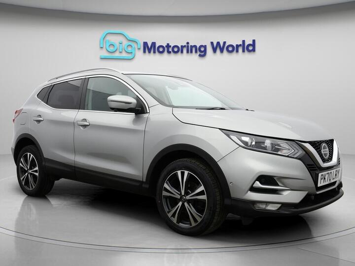 Nissan Qashqai 1.3 DIG-T N-Connecta Euro 6 (s/s) 5dr