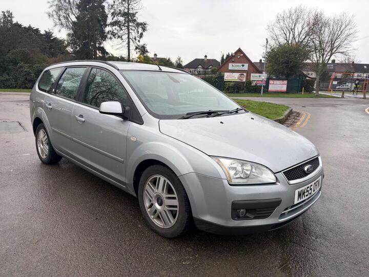 Ford Focus 1.6 Ghia 5dr