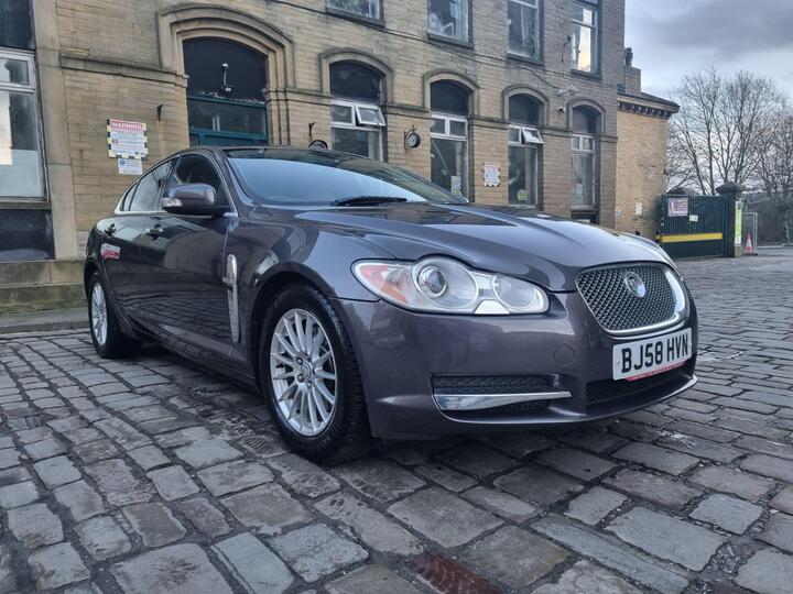 Jaguar XF 2.7d V6 Luxury Auto Euro 4 4dr