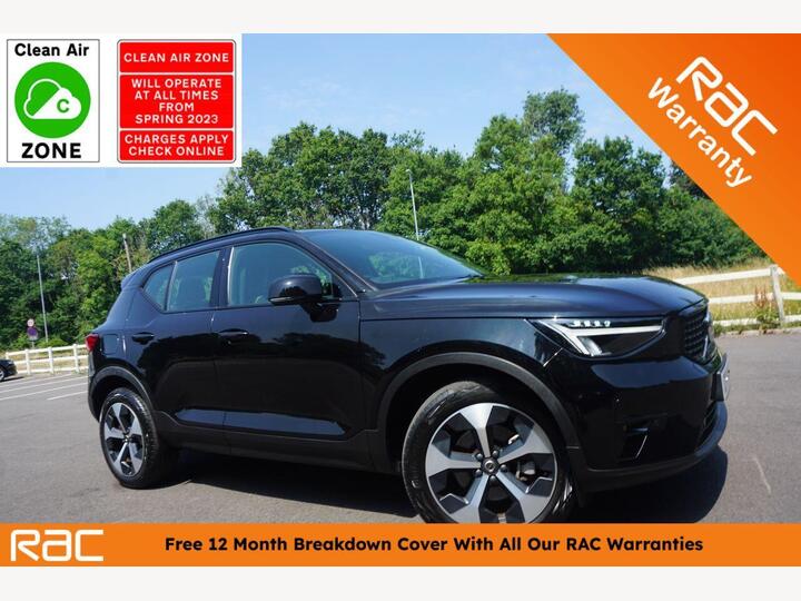 Volvo XC40 2.0 B4 MHEV Plus Dark DCT Auto Euro 6 (s/s) 5dr