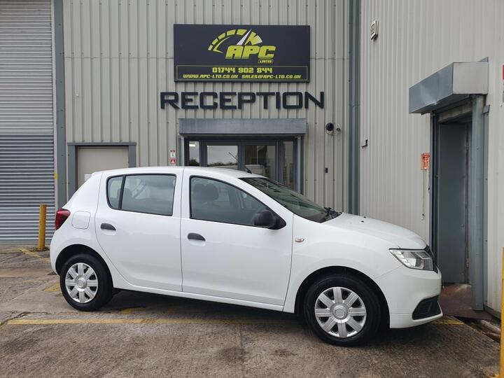 Dacia SANDERO HATCHBACK 1.0 SCe Ambiance Euro 6 5dr Dacia SANDERO HATCHBACK 1.0 SCe Ambiance Euro 6 5dr