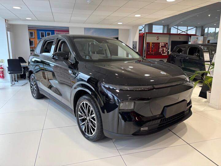 Leapmotor B10 67.1kWh Auto 5dr