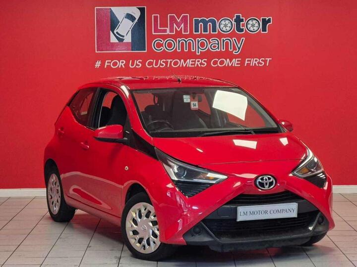 Toyota AYGO 1.0 VVT-i X-play Euro 6 5dr Toyota AYGO 1.0 VVT-i X-play Euro 6 5dr