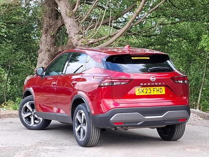Nissan Qashqai 1.3 DIG-T MHEV N-Connecta XTRON Euro 6 (s/s) 5dr