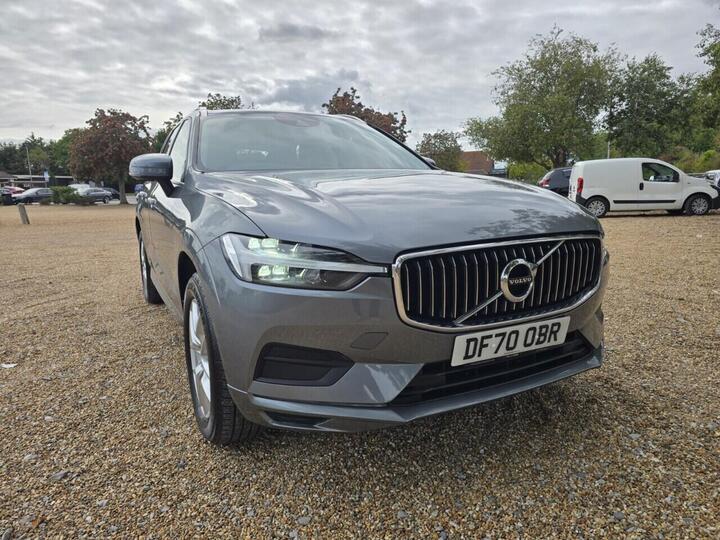 Volvo XC60 2.0 B5 MHEV Momentum Auto Euro 6 (s/s) 5dr