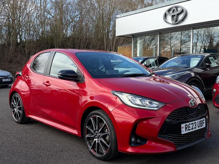 Toyota Yaris 1.5 VVT-h GR SPORT E-CVT Euro 6 (s/s) 5dr