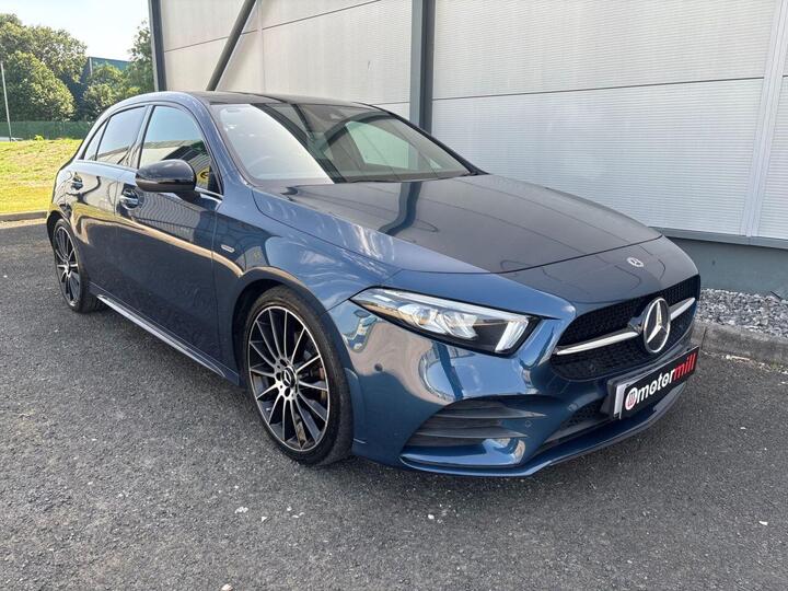 Mercedes-Benz A-CLASS 2.0 A200d Exclusive Edition 8G-DCT Euro 6 (s/s) 5dr
