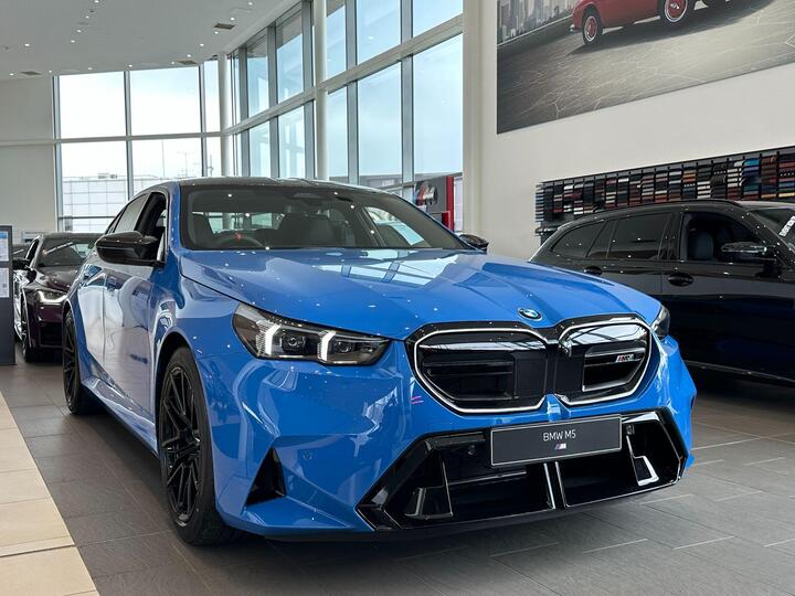 BMW M5 4.4 22.1kWh Steptronic XDrive Euro 6 (s/s) 4dr