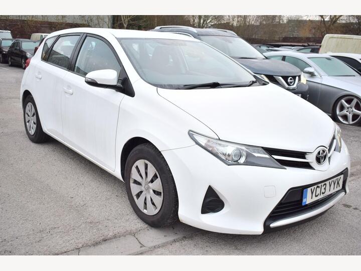 Toyota Auris 1.33 Dual VVT-i Active Euro 5 (s/s) 5dr