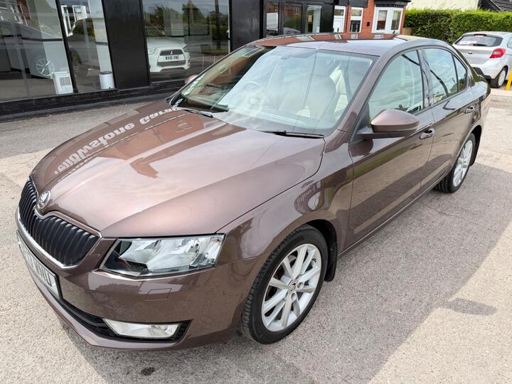 Skoda Octavia 1.4 TSI Elegance DSG Euro 5 (s/s) 5dr Skoda Octavia 1.4 TSI Elegance DSG Euro 5 (s/s) 5dr
