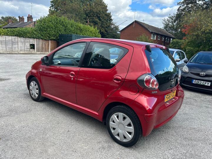 Toyota AYGO 1.0 VVT-i Ice Euro 5 5dr