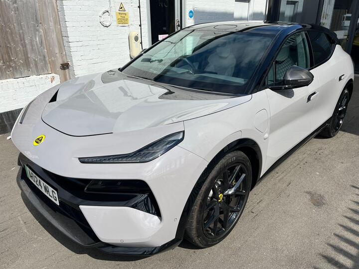 Lotus Eletre 112kWh R Auto 4WD 5dr (Dual Motor) Lotus Eletre 112kWh R Auto 4WD 5dr (Dual Motor)