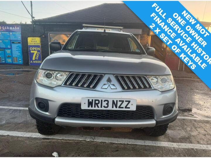 Mitsubishi L200 2.5 DI-D 4Life Club Cab Pickup 4WD Euro 5 2dr