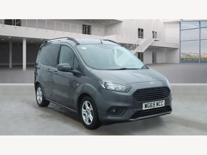 Ford Tourneo Courier 1.0 EcoBoost Zetec Euro 6 5dr