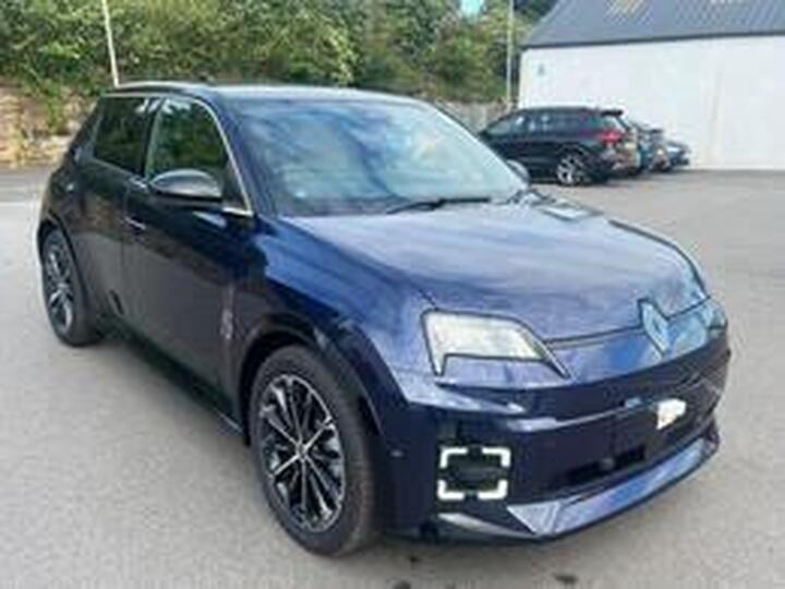 Renault 5 E-Tech Electric Comfort Range 52kWh Iconic Five+ Auto 5dr