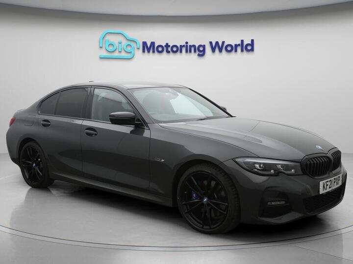 BMW 3 Series 2.0 330e 12kWh M Sport Pro Edition Auto Euro 6 (s/s) 4dr BMW 3 Series 2.0 330e 12kWh M Sport Pro Edition Auto Euro 6 (s/s) 4dr