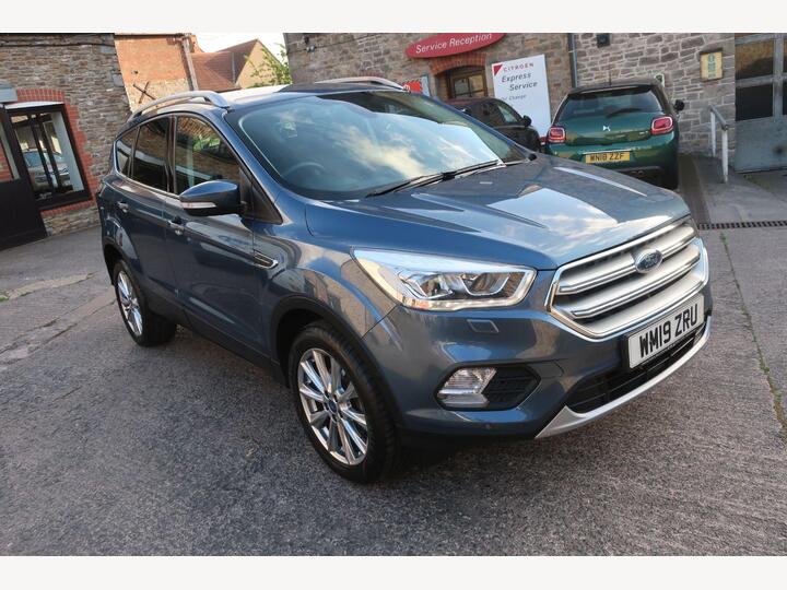Ford Kuga 1.5T EcoBoost Titanium Edition Euro 6 (s/s) 5dr