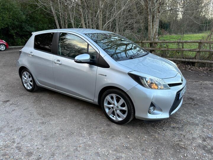Toyota Yaris 1.5 VVT-h T Spirit CVT Euro 5 5dr